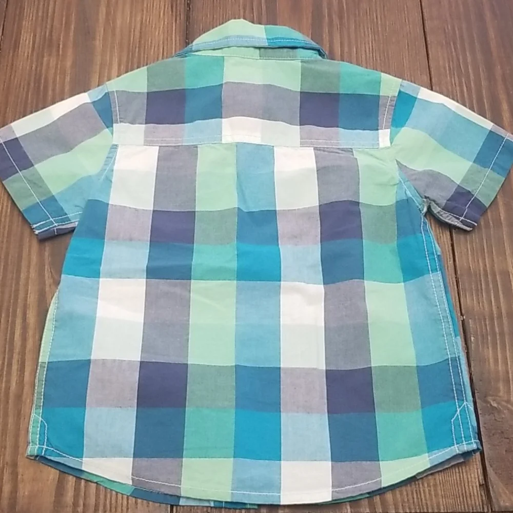 Oshkosh Boys Plaid Button Down Short Sleeve Shirt 3T
